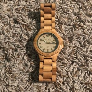 Wooden Bewell watch